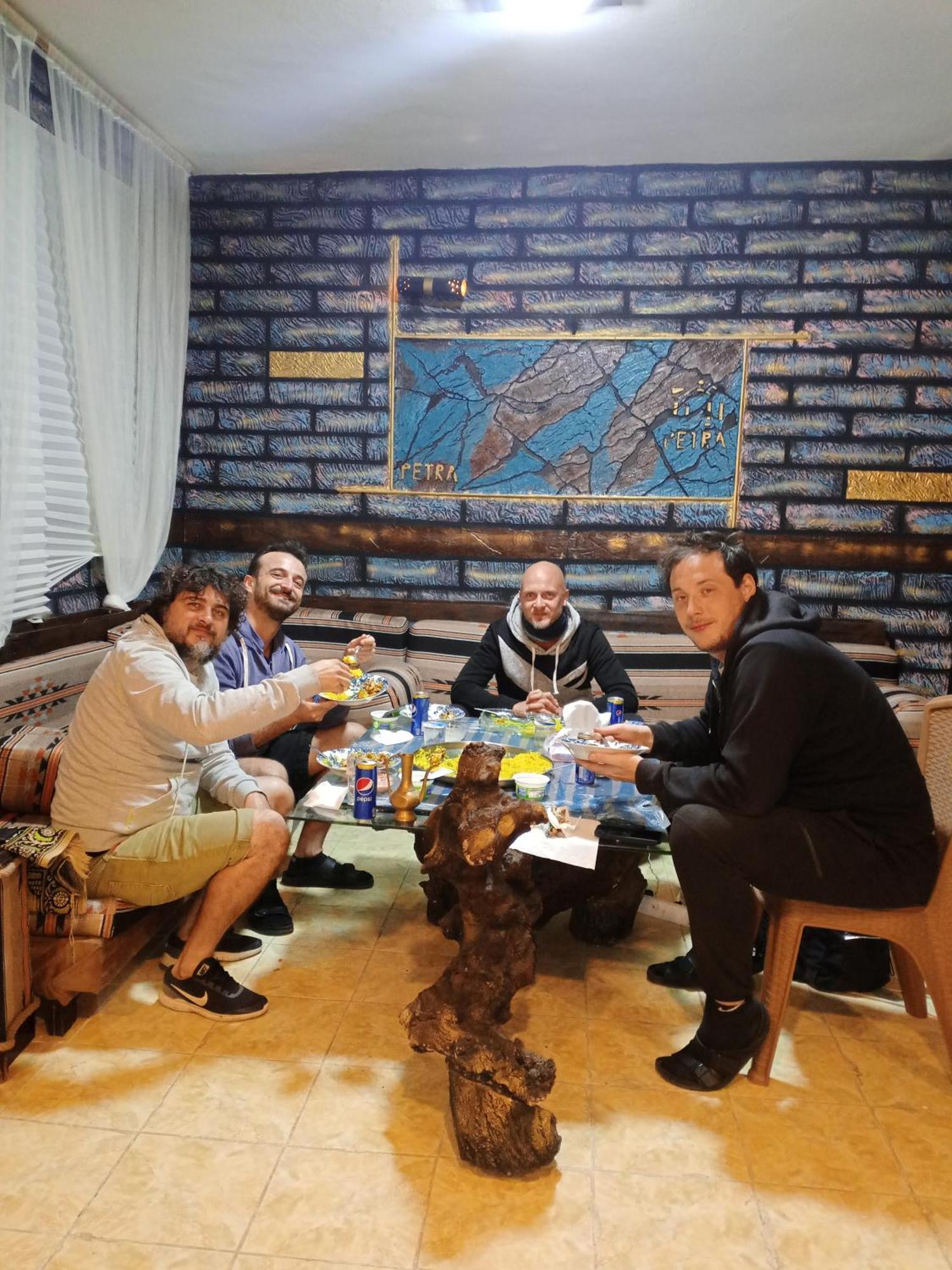 Petra Anas House Daire Wadi Musa Dış mekan fotoğraf