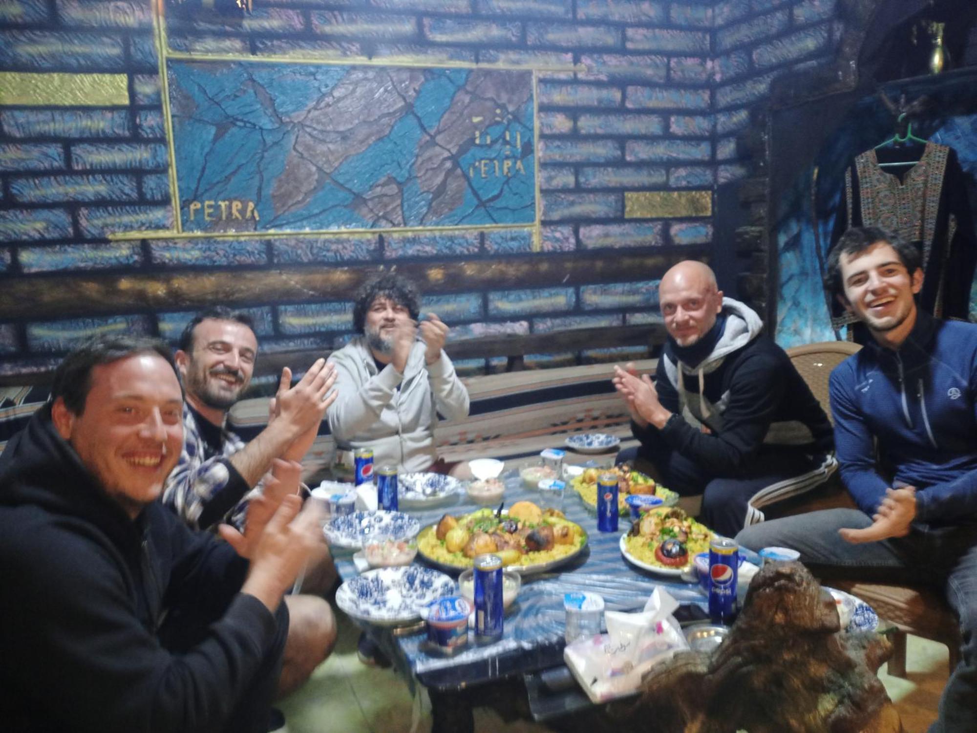 Petra Anas House Daire Wadi Musa Dış mekan fotoğraf