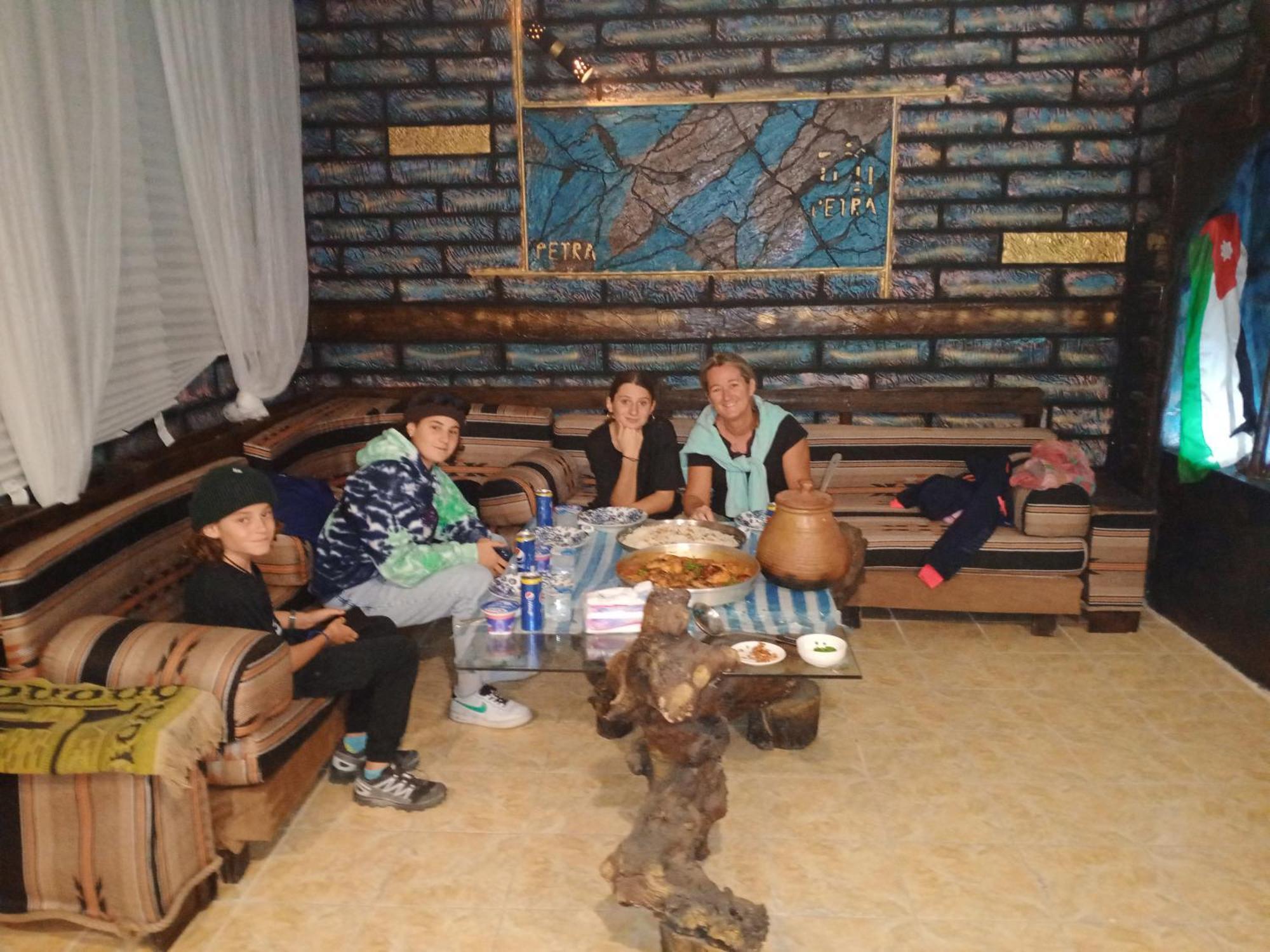 Petra Anas House Daire Wadi Musa Dış mekan fotoğraf